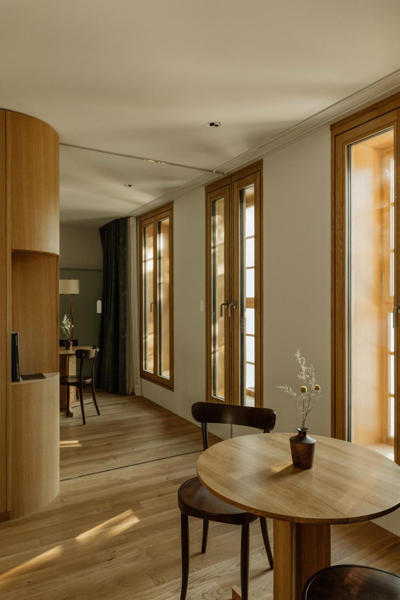 Kleiner Loewe - Stadthotel Брегенц Екстериор снимка