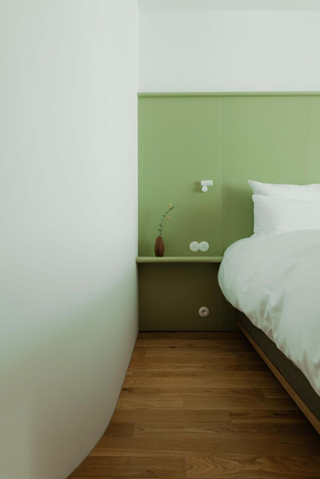 Kleiner Loewe - Stadthotel Брегенц Екстериор снимка