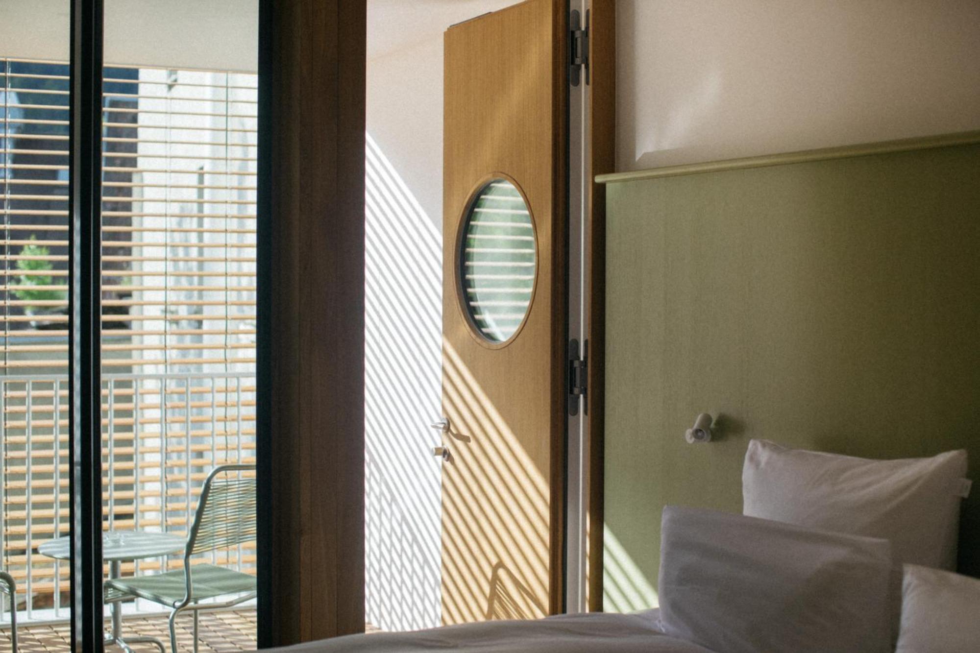 Kleiner Loewe - Stadthotel Брегенц Екстериор снимка